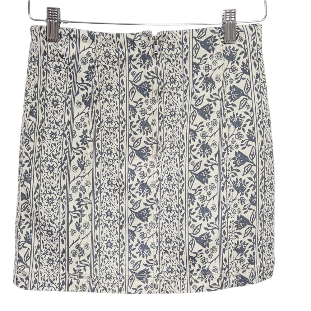 Free People Modern Femme Novelty Denim Mini Skirt Neutral Print Size 2 - Picture 3 of 7